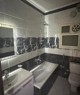 High finishing specs with 3bd beside Auc - 3