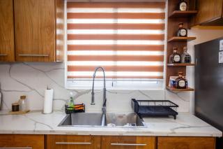 Stylish Luxury Balcony Fast WiFi Parking - 1