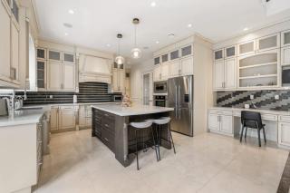 Luxury Ensuite Room in Peaceful West Richmond-Easy Airport & City Access - 2