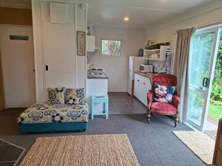 Bach on Waikawa 2 bedroom home - 5