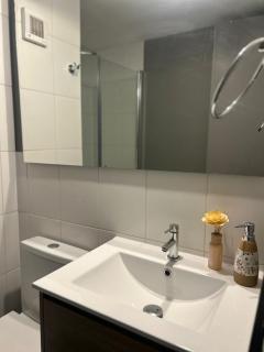 DEPARTAMENTO ESTUDIO CERCA DE MOVISTAR ARENA,FANTASILANDIA y CLUB HIPICO - 1