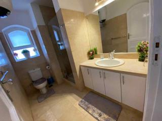 Downtown Marina zero eleven double eight eight five one six eight eight - 7