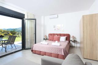 Hilltop Apartment 10 - 8