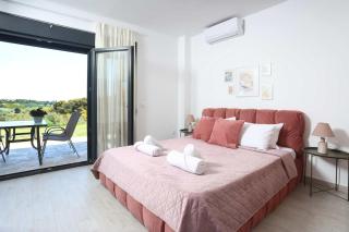 Hilltop Apartment 10 - 0