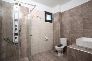 Hilltop Apartment 10 - 3