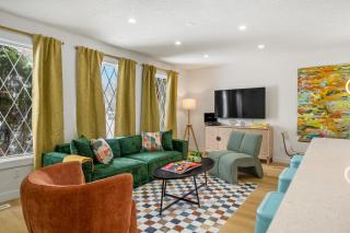 Retro Pool Club, Sauna & Game Room - 6