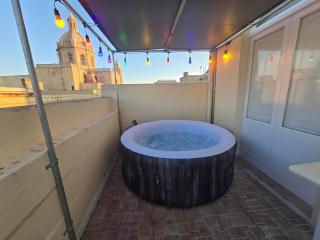 Town House with roof BBQ area & views - 5