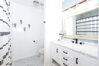 Spacious 2BR Townhome Walk to Private Beach Pool Sleeps 9 - 6