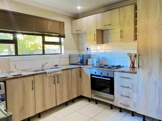 Modern Luxe Escape - 3