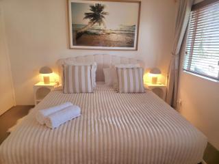 Noosa Riverside - Private Villa - Tropical Resort - 6