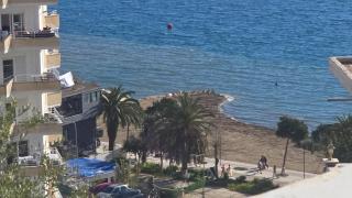 Tourist Area 2-Bedroom Apartment with Sea View - 3