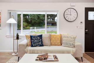 Single-Level 3BR Retreat Step-Free & Family Ready - 4