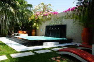 Lukas Garden Accra with Pool, Jacuzzi & Gym - 8