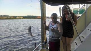 Comfortable Houseboat located in DC area with free parking - 1