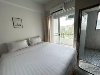 Comfy Hotels Self Check in and Share Bathroom คอมฟี่ โฮเทล เช็คอินด้วยตนเอง และ ห้องน้ำรวม - Samutprakarn - 9