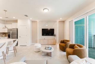 Family 5BR Retreat w Private Splash Pool - Orlando - 4