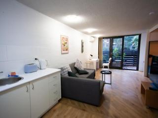 Stylish One Bedroom Full Kitchen Patio Free Parking - 4