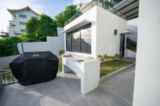 Avaya Oasis - Suriname Suite - 1