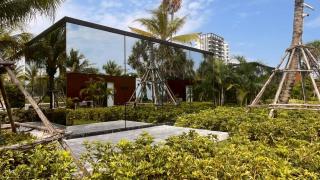 Mirror Mirror Hotel Cafe & Restaurant - 9