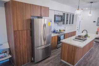 Modern 3 BR- 2 bath Walking distance to all amenities Downtown POS - 2