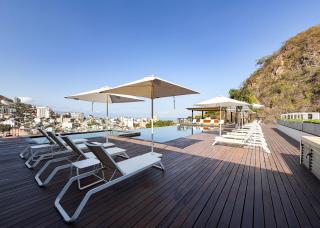 Oasis Riverfront Resort-Style One Bedroom - 8