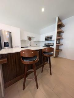 Executive 1 BR with Ensuite bathroom Outdoor patio Pool - 6