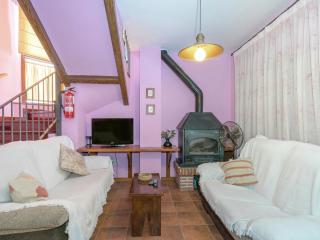 Lakefront Retreat in Casas del Monte - 5