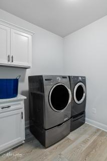 Spacious 4BR - Near LSU Health & Univ - Sleeps 8 - 5