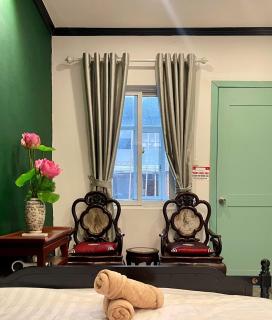 4 Beds w Balcony & Street View Old Quarter - 2