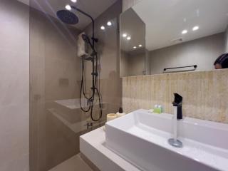 Modern Muji Condo in Nimman, Chiang Mai - 2