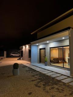 Departamento moderno, muy cómodo, amplio parqueadero - 8