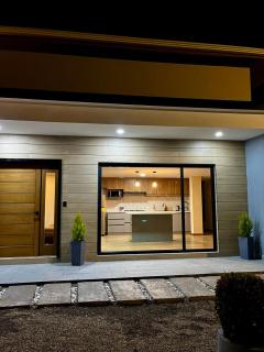 Departamento moderno, muy cómodo, amplio parqueadero - 5