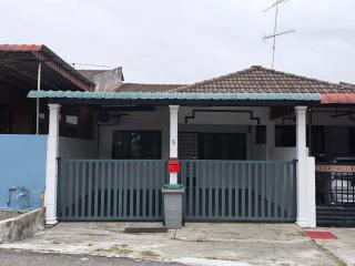 Banang Jaya Homestay with 3 bedroom 2 bathroom - 9