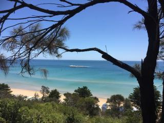 The Bay Walk House 750m to Mills Beach - 5