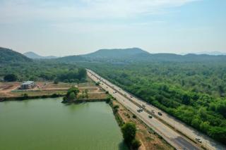 แฝดสามการ์เด้นท์รีสอร์ท แสมสาร Fadsarm Garden Resort Samaesan - 8