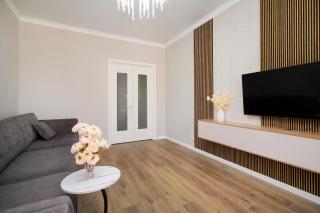 Просторный апартамент в центре Алматы, Mega Park -Arbat - 2