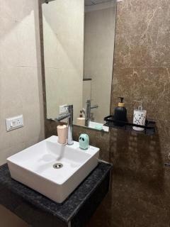 KKP Luxury Suites - 9