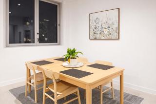 128 Brookes Street Apartments - 3