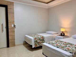 Julietta Bird - Guest House - 4