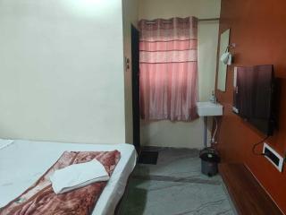 Hotel O Vinit Guest House Lodging And Boarding - 3