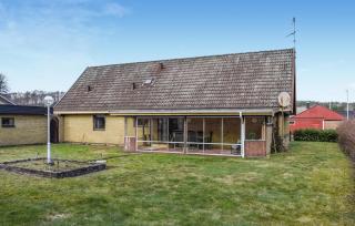 3 Bedroom Cozy Home In Degeberga - 8