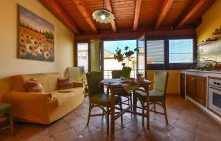 2 Bedroom Nice Apartment In Trappeto - 9