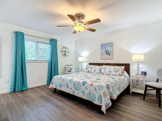 Bring Your Boat! Updated Home Close to 3 Beaches - Fort Myers - 6