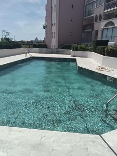 T2 - Les pieds dans le sables en toutes saisons 5 couchages - climatisation - parking privée - piscine - situation optimum et rare - Amoureva - Plage Richelieu- Cap d'Agde - 8