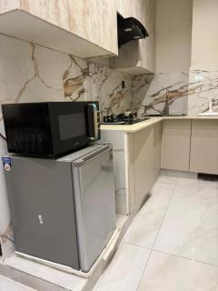 Escape Aura stays - 5