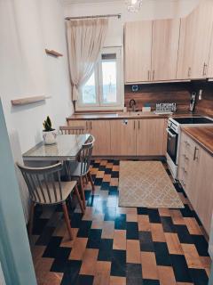 Maria's Sunny Home - 0