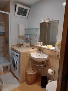 Apartment Issa -1min from the beach,free parking - 2