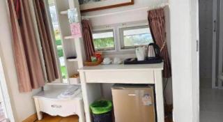 Montana Cotswolds Resort - 1