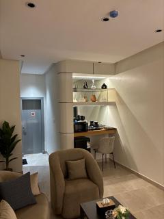 شقة هادئة بدخول ذاتي حي النرجس - 8