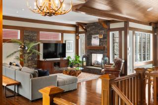 Fortunato Lottery Dream Home, Theatre & Spa Bath - 3